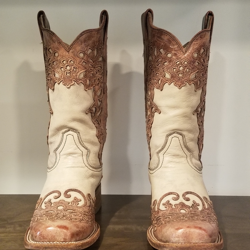Corral Vintage Cowgirl/Cowboy Boots (Size 7.5)